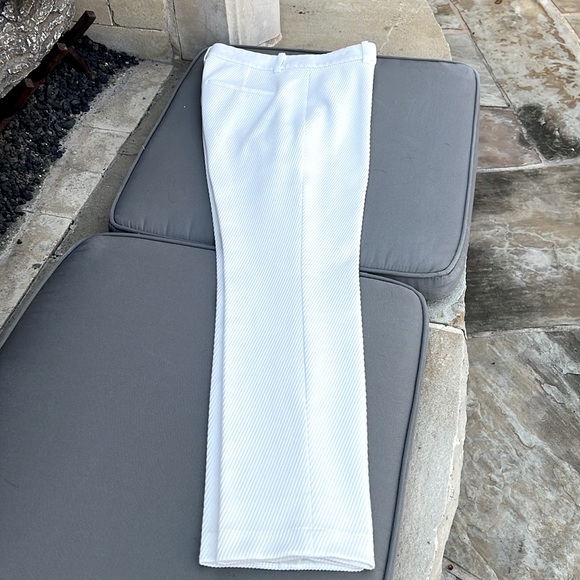 Theory Slim Stretch Ribbed Trousers. 100% Plyester. SZ 0. Ivory. - Picture 2 of 9